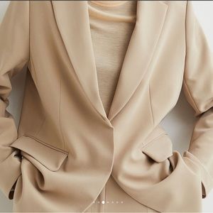 H & M Beige Oversized blazer